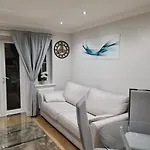 Pr 2 Bedroom Modern Hébergement de vacances Middlesbrough