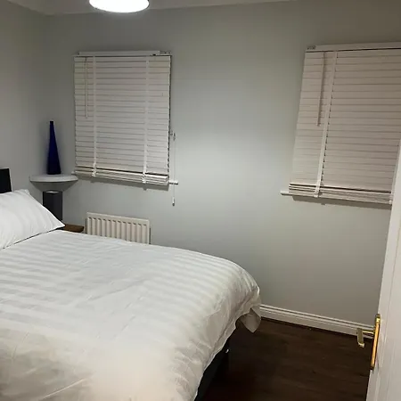 Pr 2 Bedrooms Modern Home *