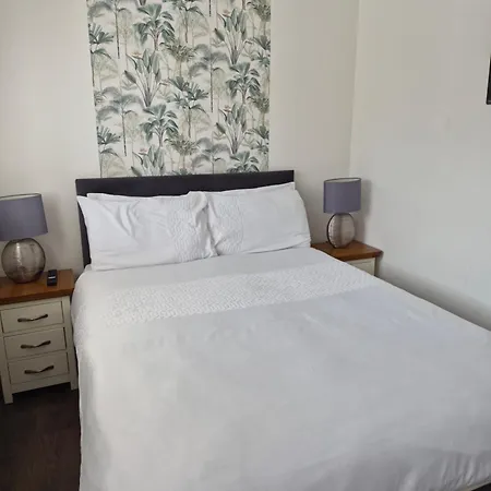 Pr 2 Bedroom Modern *