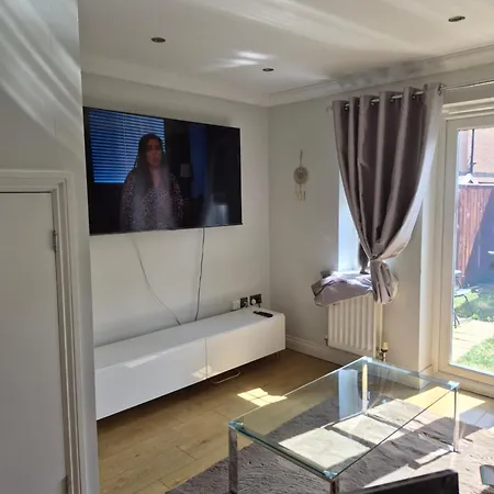 Pr 2 Bedroom Modern