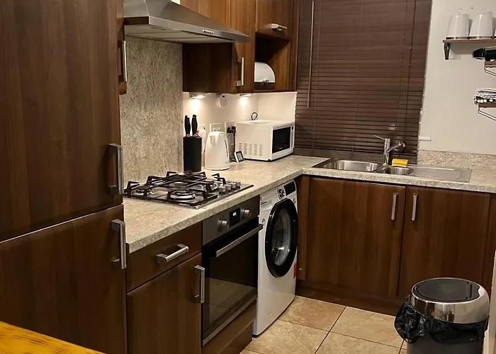 Pr 2 Bedrooms Modern מידלסבורו