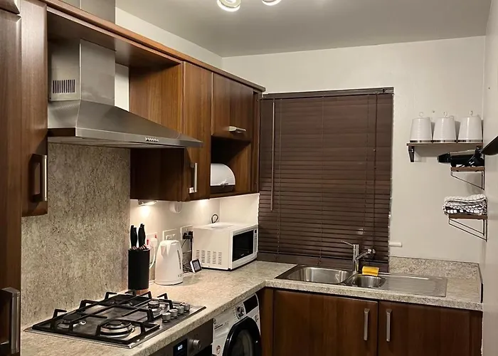 Pr 2 Bedrooms Modern מידלסבורו