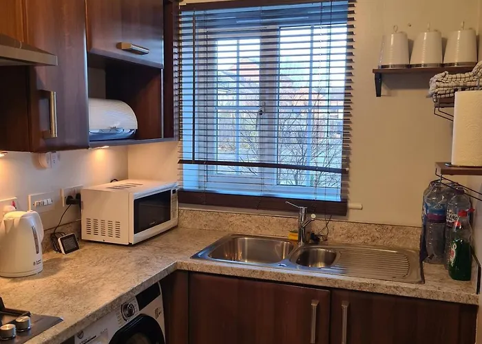 Pr 2 Bedrooms Modern מידלסבורו