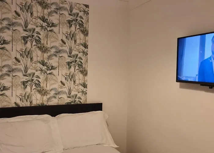 Pr 2 Bedrooms Modern