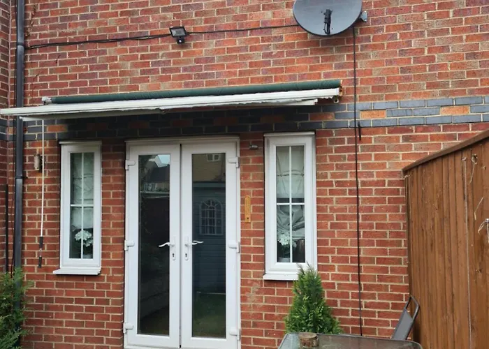 Pr 2 Bedrooms Modern מידלסבורו