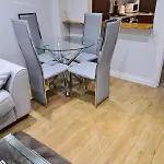 Pr 2 Bedroom Modern Holiday home *