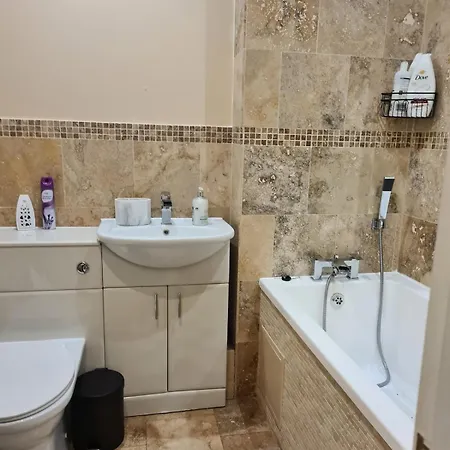 Pr 2 Bedrooms Modern