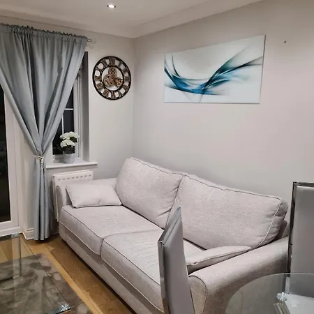 Pr 2 Bedrooms Modern Middlesbrough